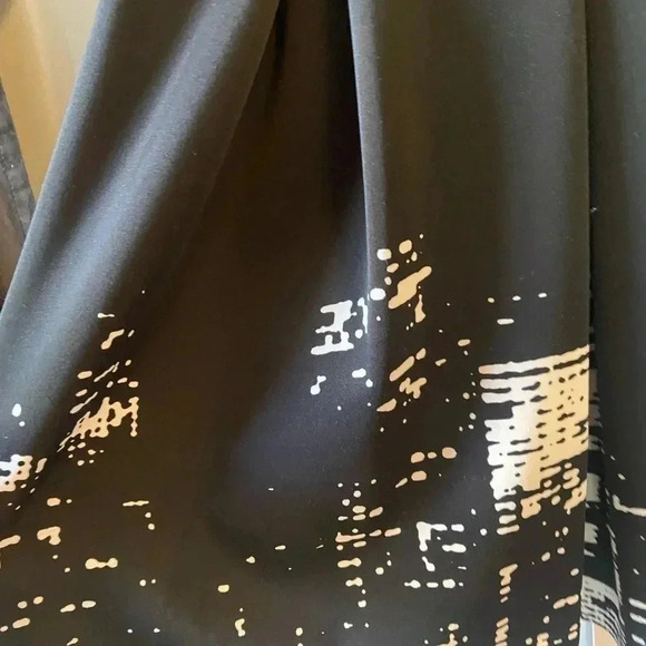 Elie Tahari Dress City Scape Buildings New York Black White Size 4 Fit & Flare - Picture 4 of 11